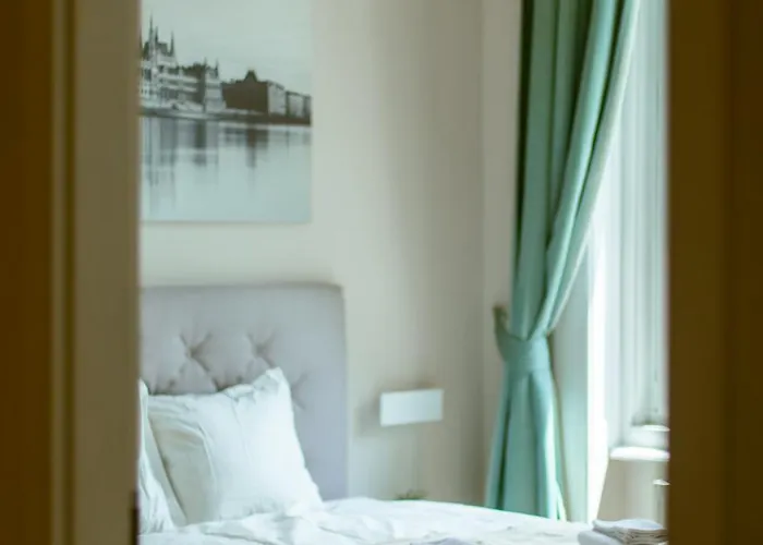 Highlife * بودابست